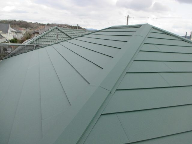 明石市のカバー工事が済んだ屋根